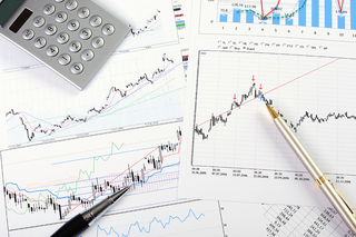 2024年金属制品业企业有37225个，亏损企业占比20.81%